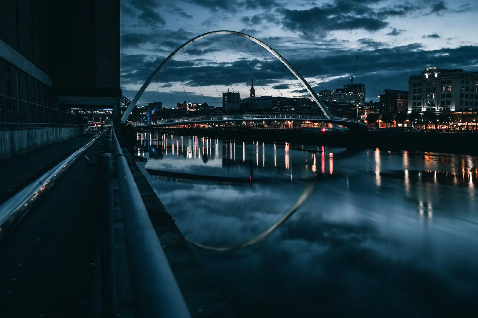 Gateshead Millennium Bridge at night