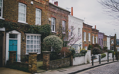 RICS Valuation vs Estate Agent Valuation: What’s the Difference in Real Terms?